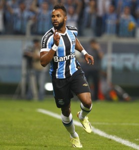 Fernandinho em ação pelo Grêmio. Foto: Lucas Uebel / Grêmio FBPA