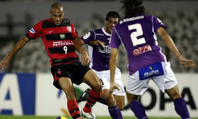 2007: Flamengo x Defensor Sporting (Uruguai)