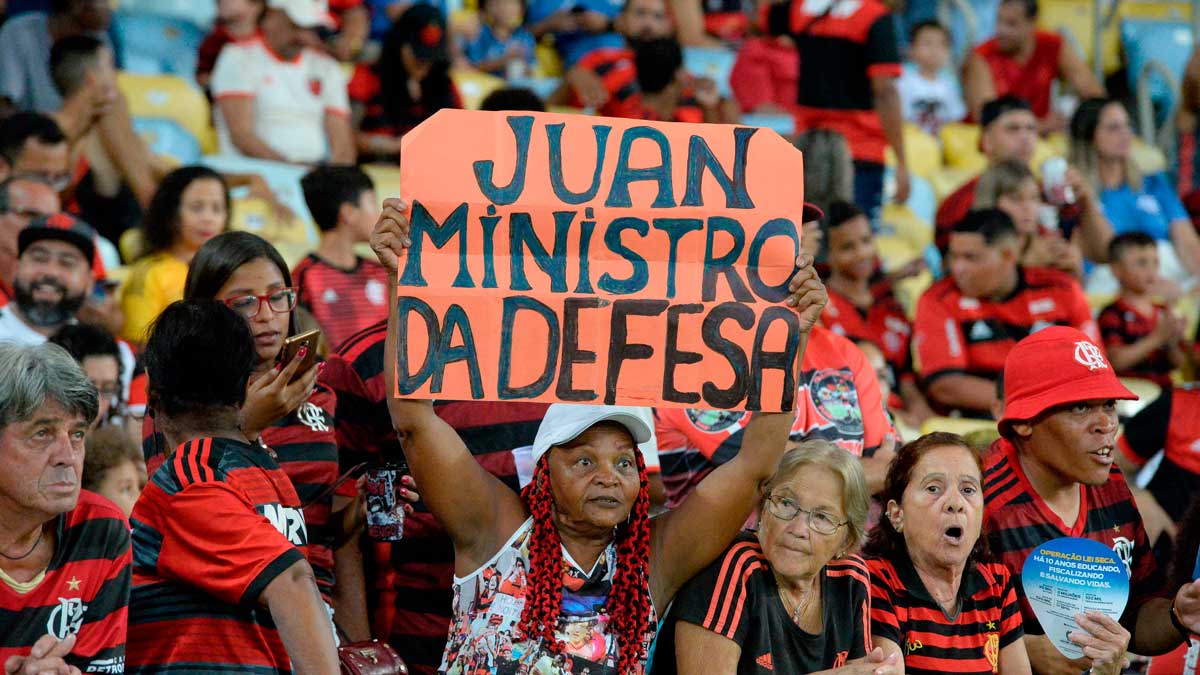 juan zagueiro flamengo despedida