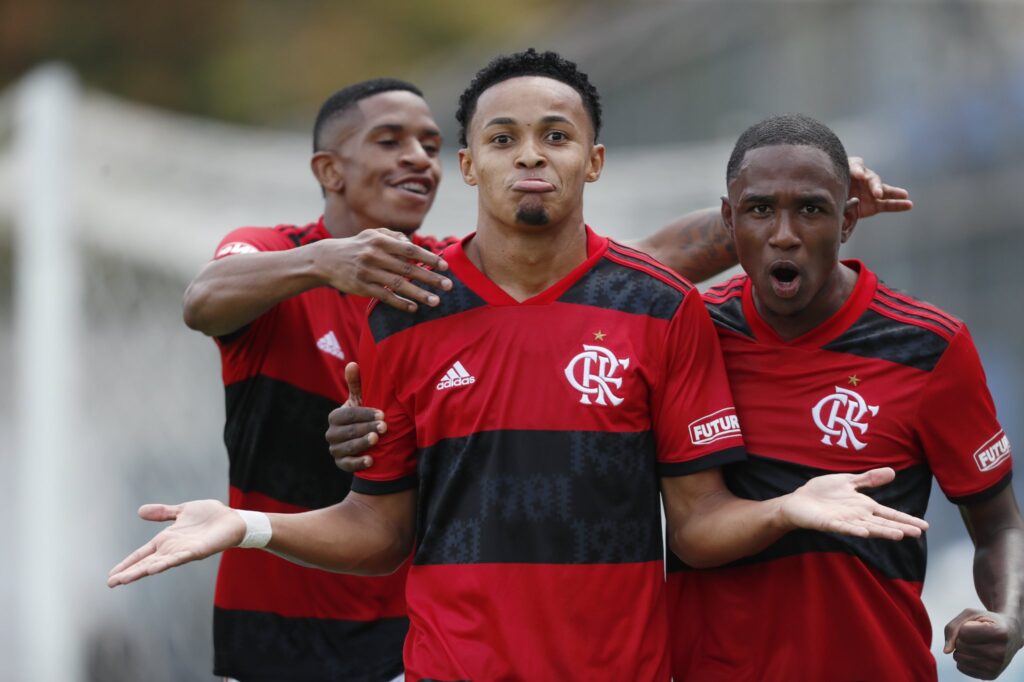 Brasileiro Sub-20: Lázaro comemora golaço marcado sobre o Fluminense