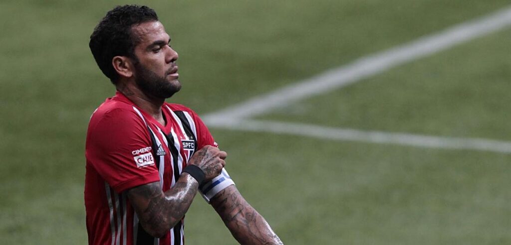 daniel alves flamengo rubens