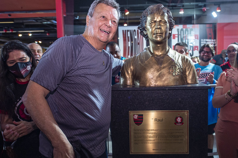 Raul Plassmann detona diretoria do Flamengo por saída de João Gomes e contratação de Gerson