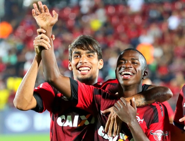 Vinícius Júnior e Lucas Paquetá no Flamengo; venda de atletas fez o Fla ser o clube brasileiro que mais arrecadou desde 2013