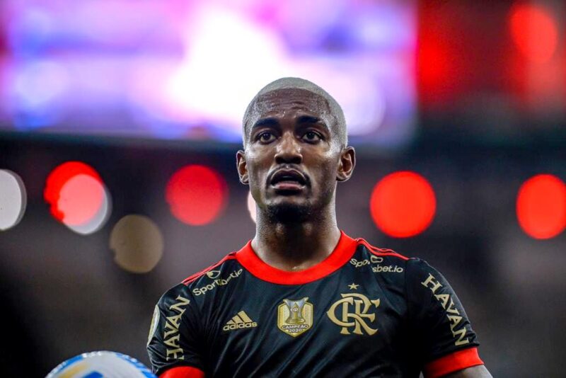 Ramon deixa o Flamengo e joga com Rodinei e Marcelo no Olympiacos