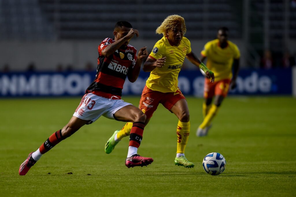 Flamengo e Aucas pela Libertadores