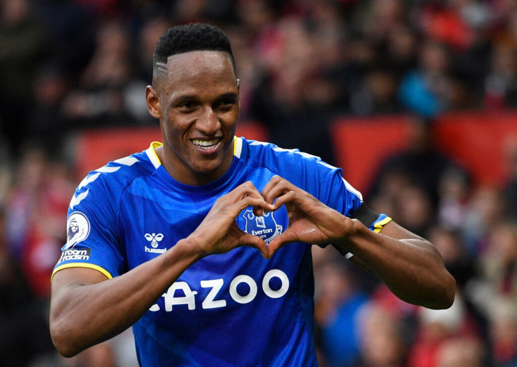 Yerry Mina comemora gol do Everton