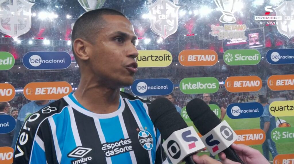 bruno alves flamengo grêmio