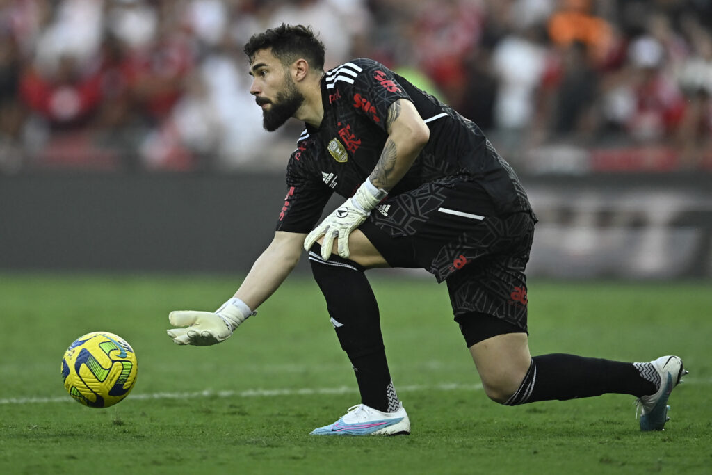 Durante o programa 'Posse de Bola', Trajano comenta atuação de Matheus Cunha e afirma que gol de Calleri na final da Copa do Brasil foi "frango" do goleiro do Flamengo