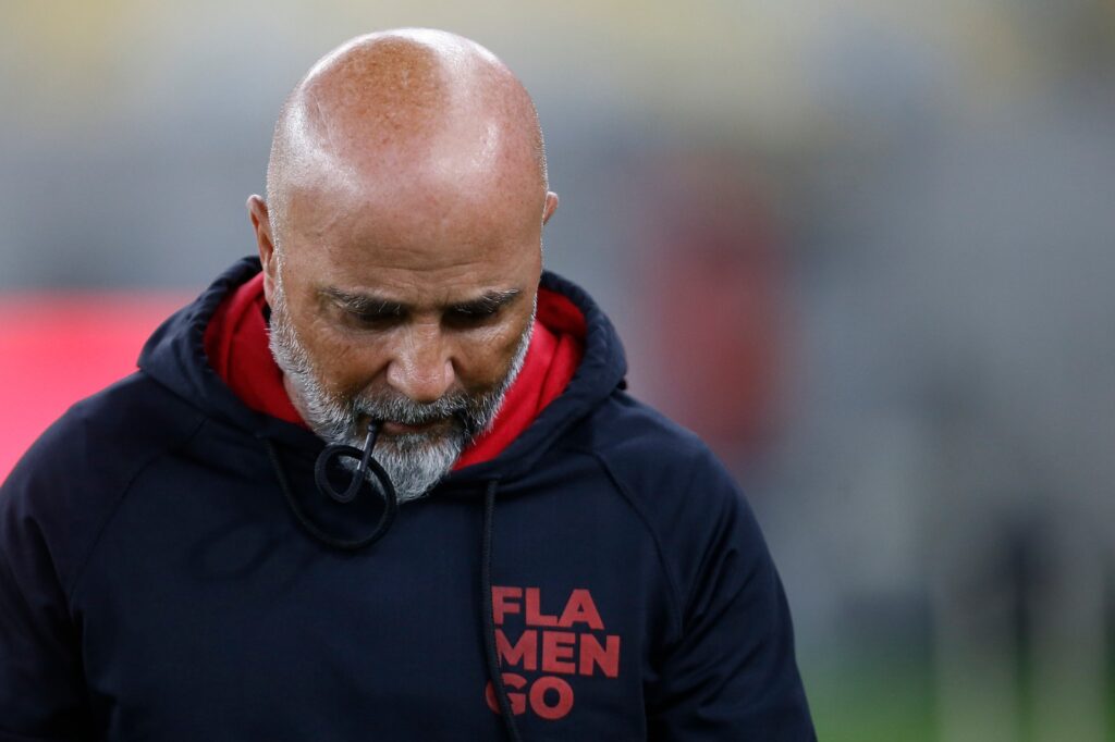 jorge sampaoli em jogo do flamengo no maracanã