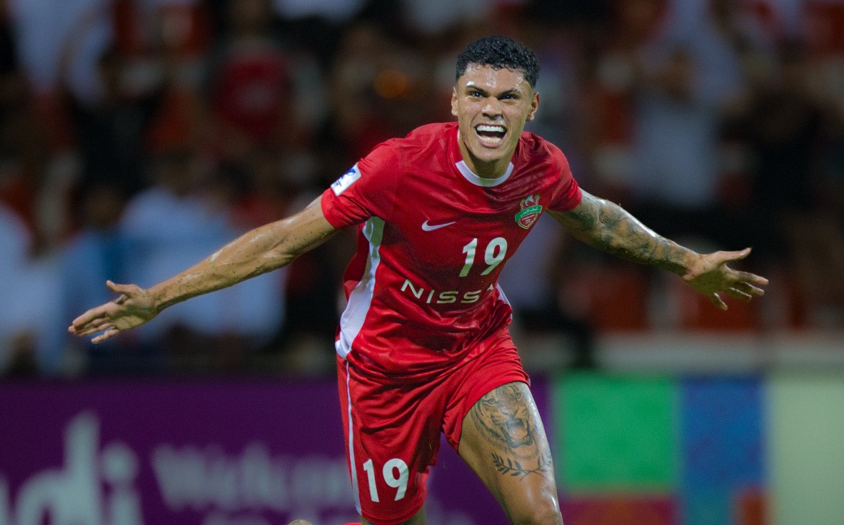 Mateusão, ex- Flamengo, comemorando gol pela AFC Champions League Two