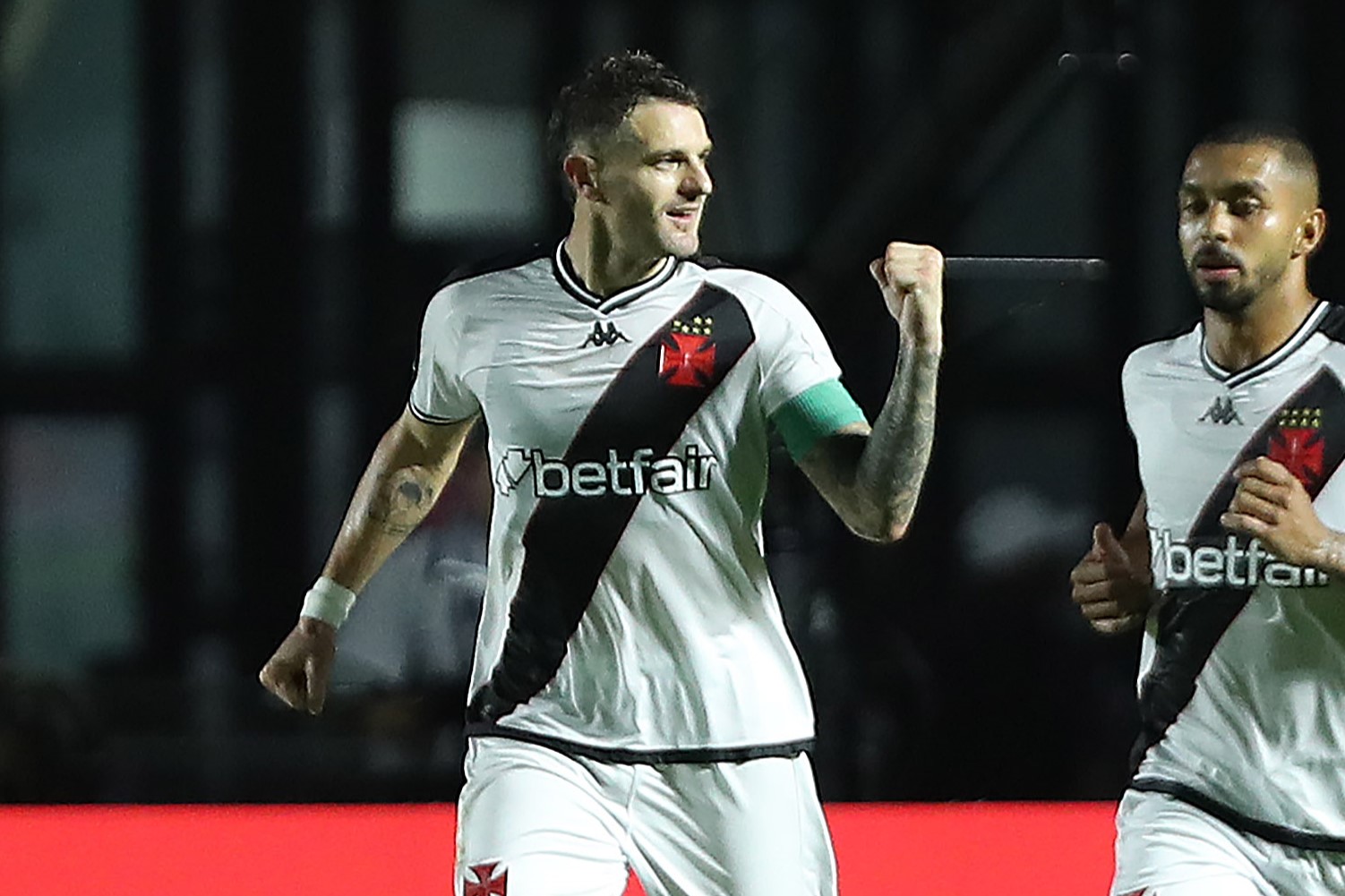 vegetti comemora gol do vasco atacante irá enfrentar o flamengo