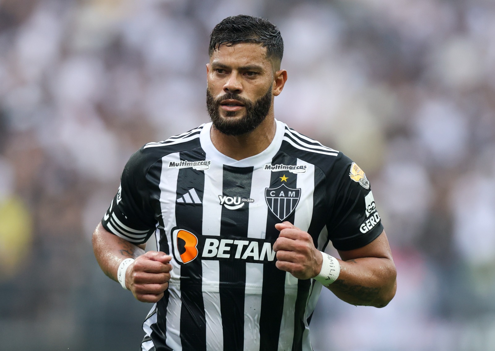 Hulk analisa Flamengo x Atlético-MG e levanta dúvida: quem volta mais preparado?