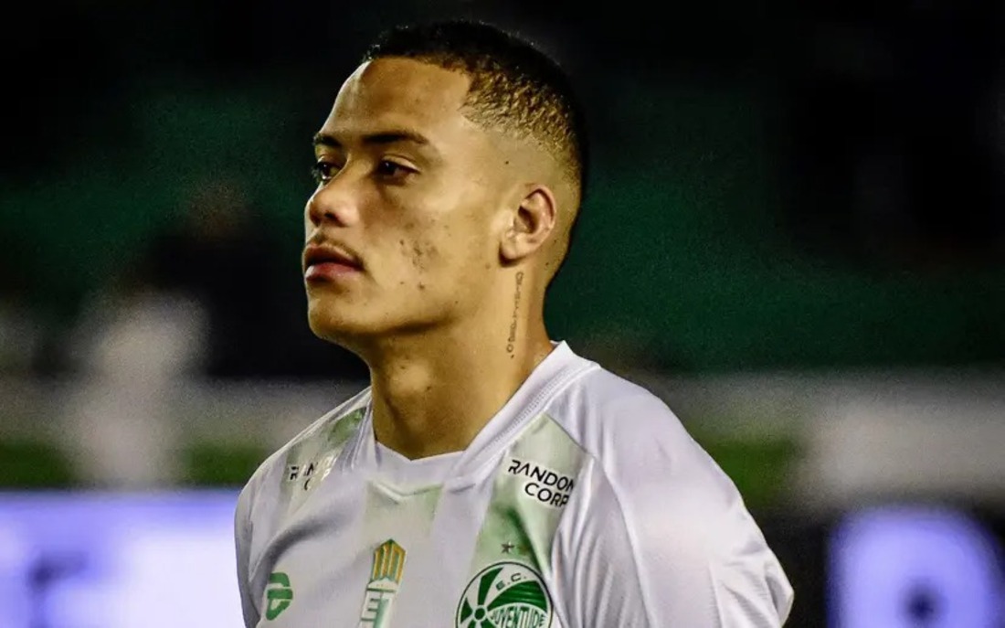 Cabe no Tricolor? Mandaca entra no radar do São Paulo, mas negociação não avança