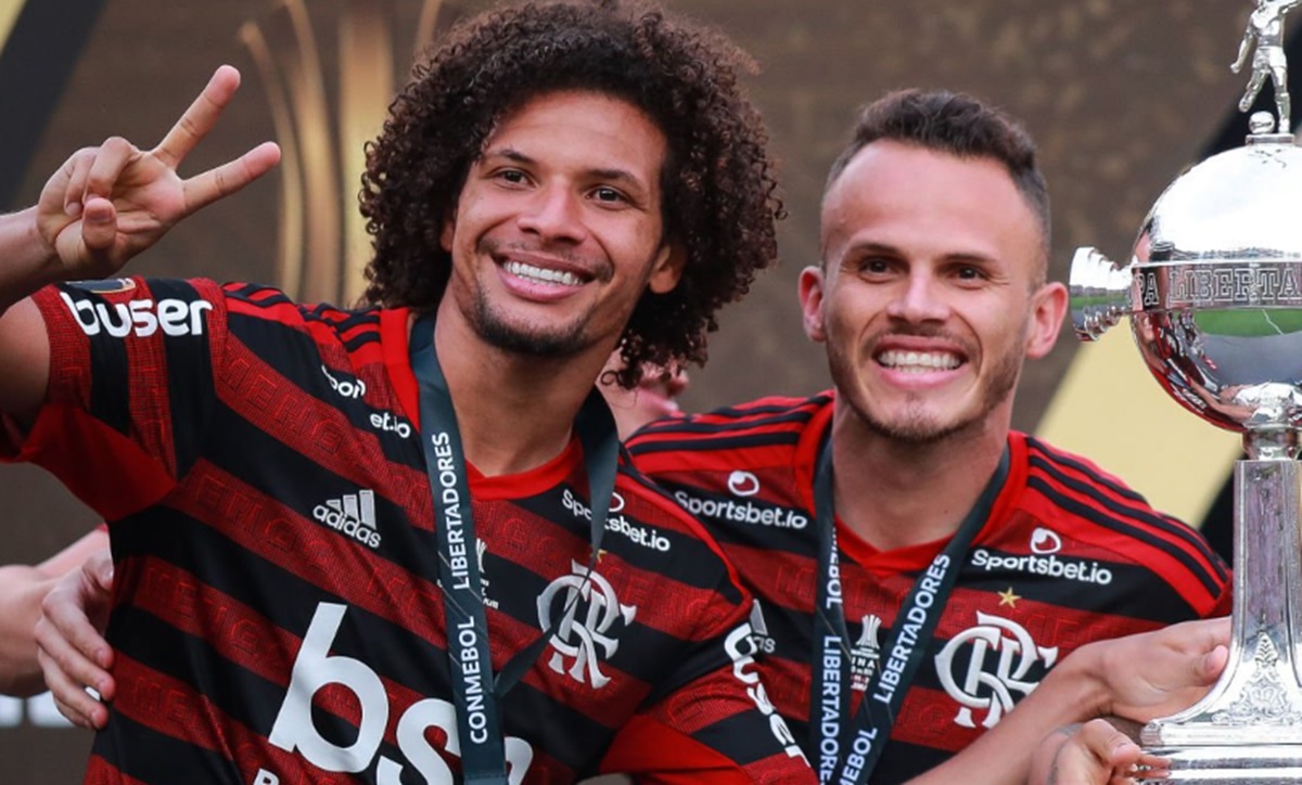 Cuca aprova ex-Flamengo no Atlético-MG