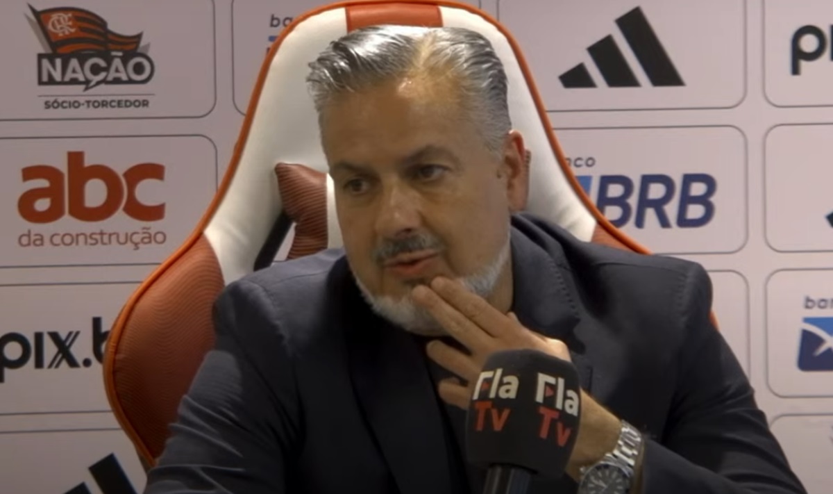 Boto justifica desistência do Flamengo por Mikey Johnston: 'Opção melhor'
