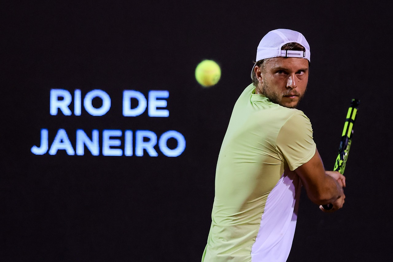 Foto: Buda Mendes / Getty Images - Alexandre Müller no Rio Open contra João Fonseca