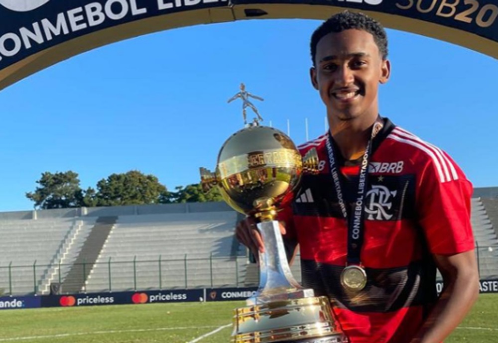 lucyan está deixando o flamengo