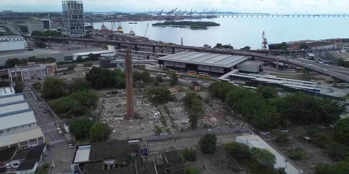 Imagem aérea mostra terreno do Gasômetro, que vai receber estádio do Flamengo