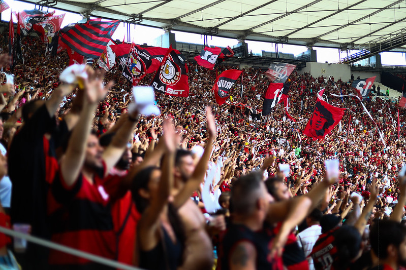 Flamengo está deixando raízes de lado, dispara comentarista