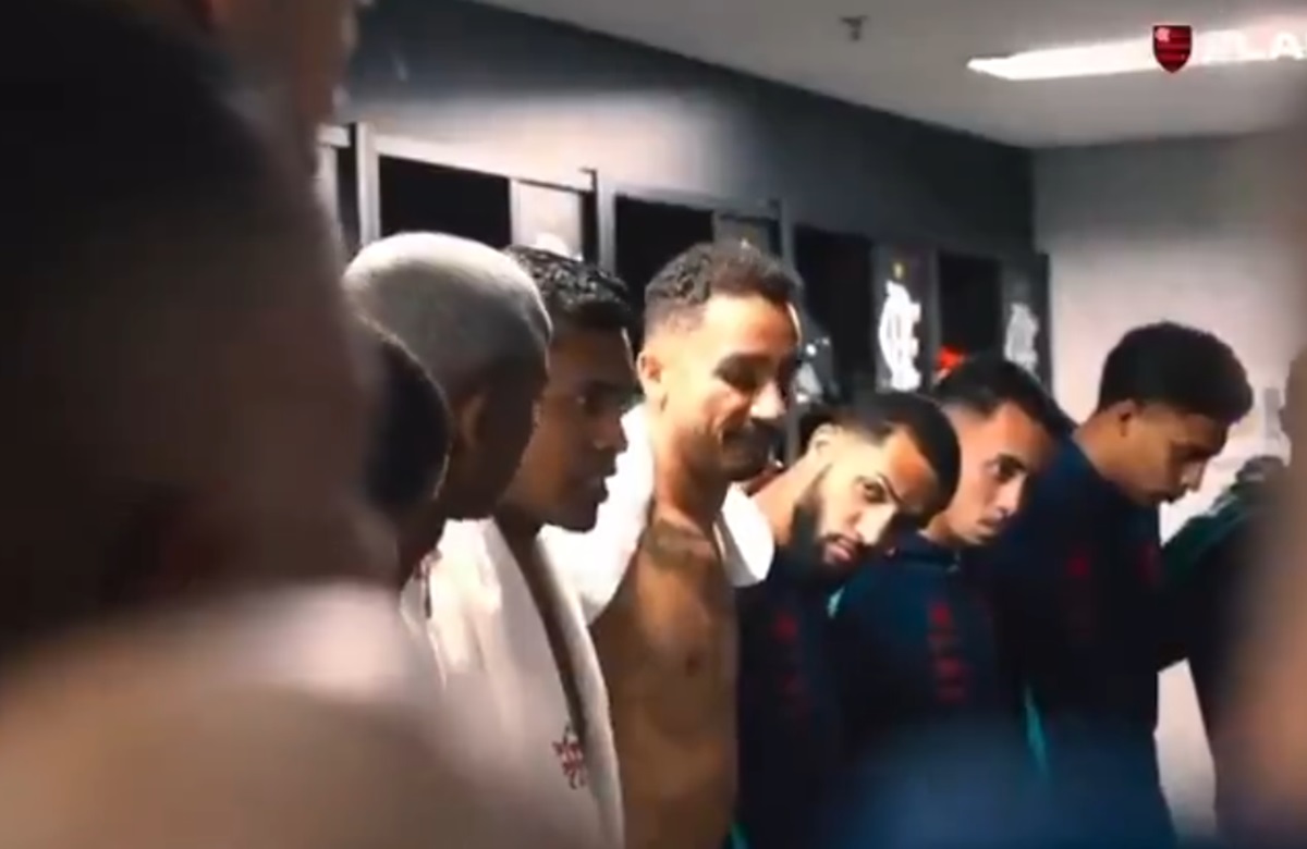 Alex Sandro pede a palavra no vestiário do Flamengo após vitória; veja