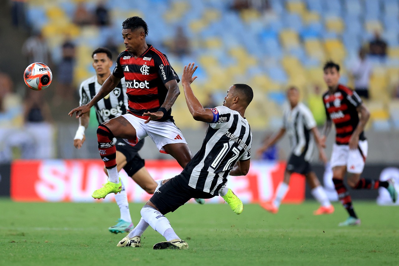 Análise pré-jogo: jogo aéreo do Botafogo pode causar danos ao Flamengo