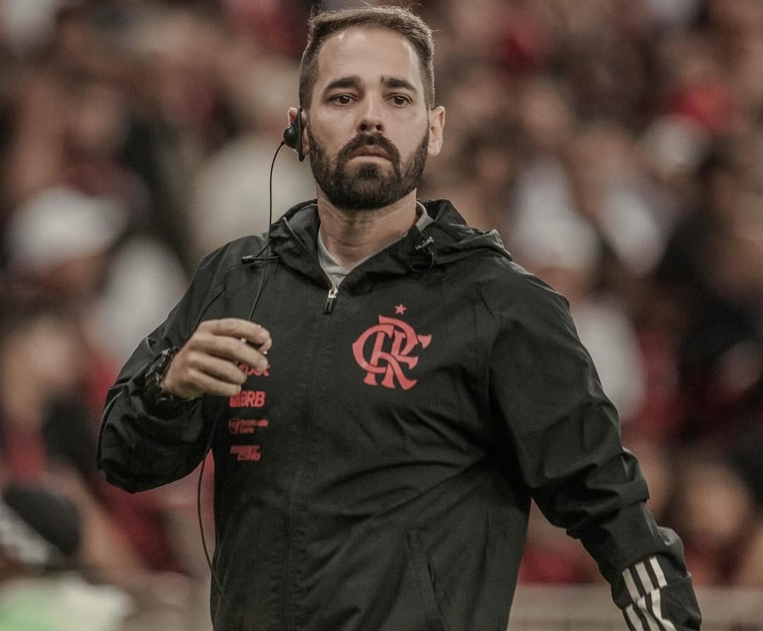 Desaparecimento de dinâmicas na bola aérea justificam demissão de Daniel Alegria, mostra analista