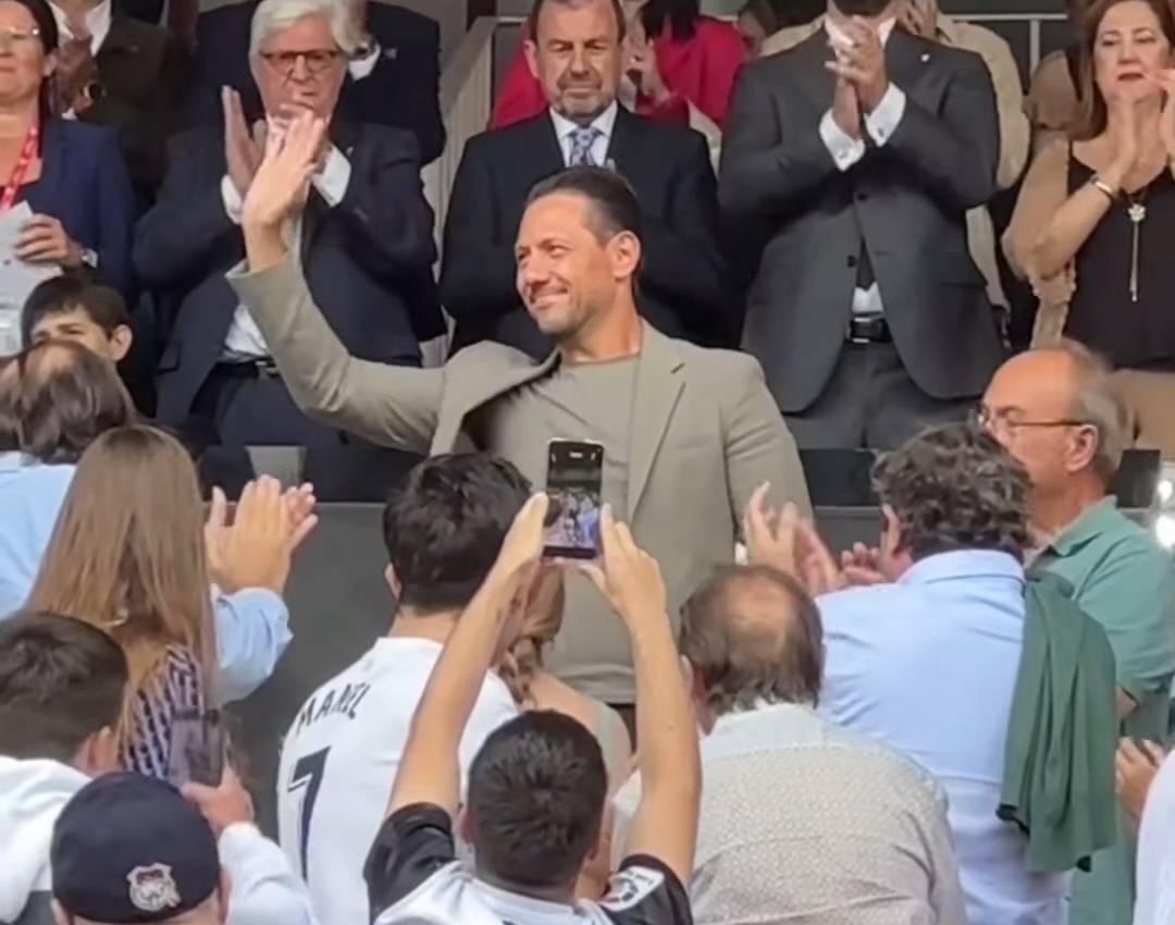 Diego Alves é ovacionado em jogo do Valencia