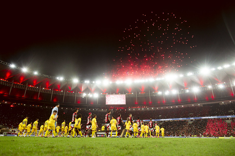 Com atleta do Flamengo, Conmebol divulga time da semana da Libertadores