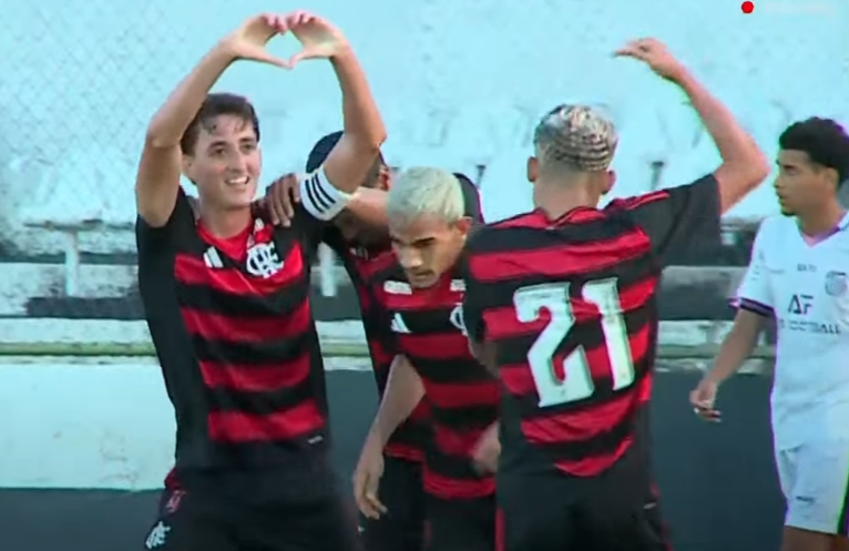 Flamengo supera São Cristóvão e estreia com vitória no Torneio OPG