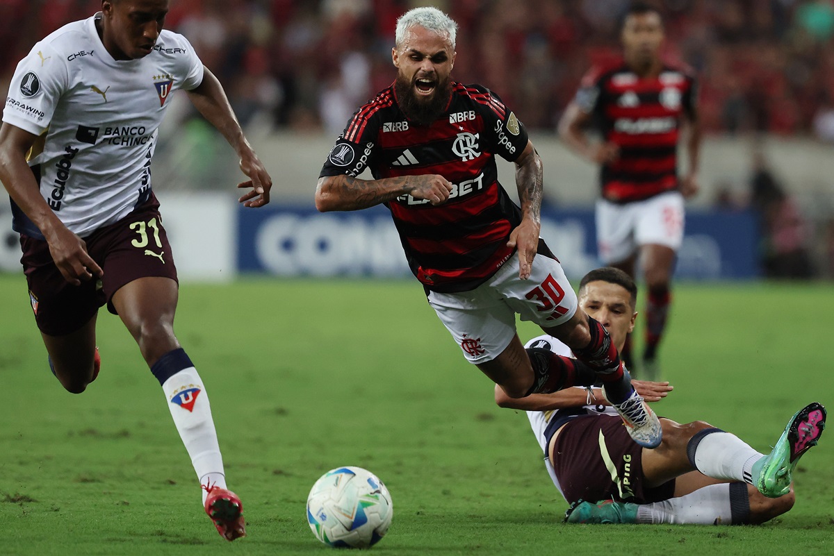 Filipe reage às críticas e protege Michael: 'Não falta raça, não falta entrega. Cabe a mim resgatá-lo'