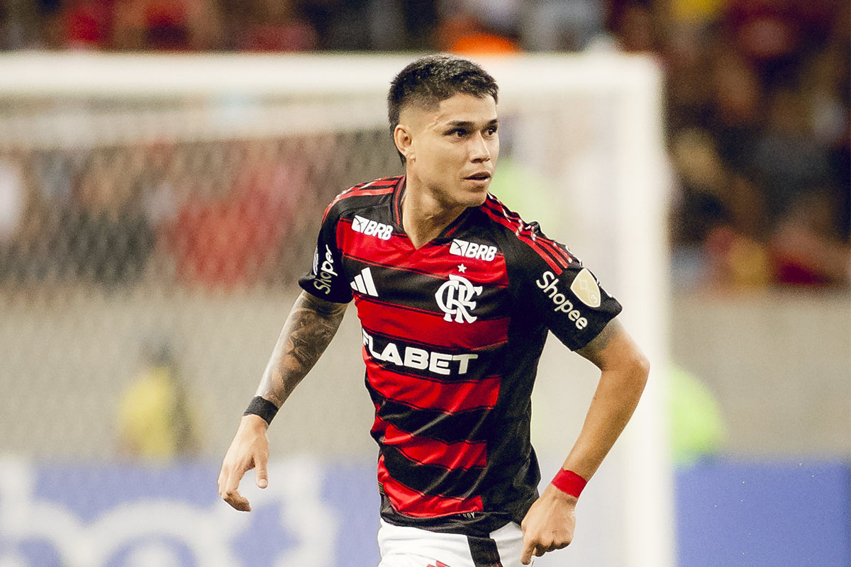 Luiz Araújo exalta atuação e celebra confiança de Filipe Luís: 'O campo fala'