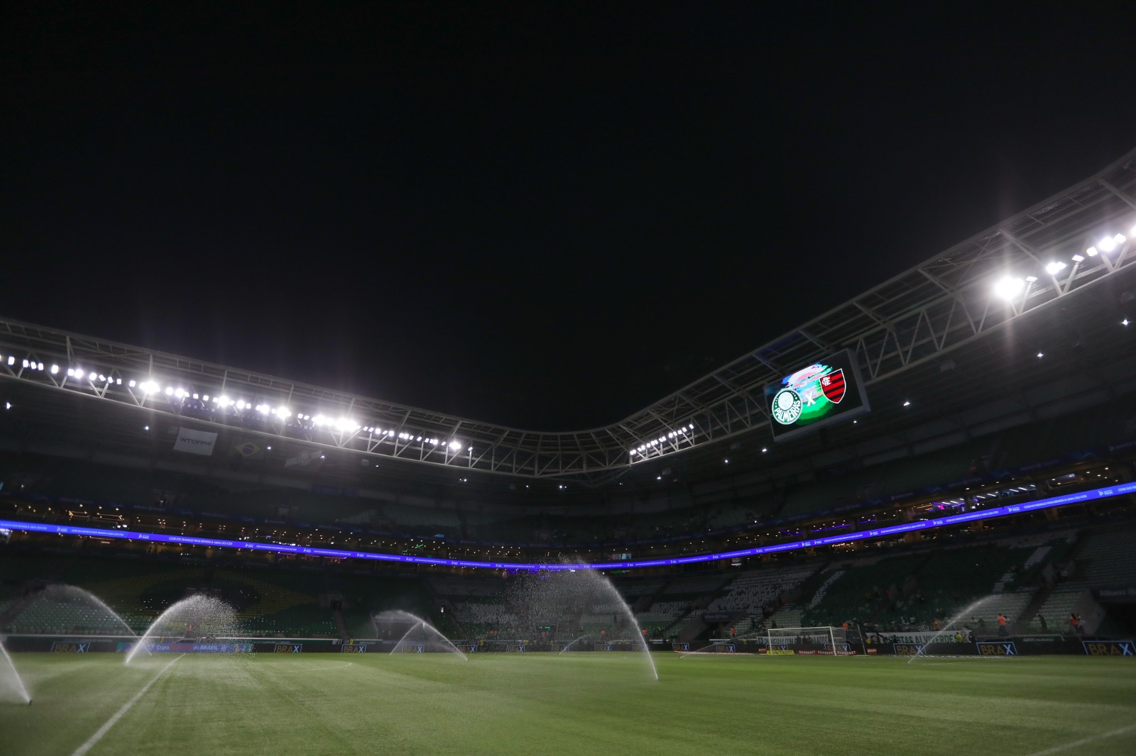 Palmeiras x Flamengo deve bater recorde de público do Allianz Parque no Brasileirão