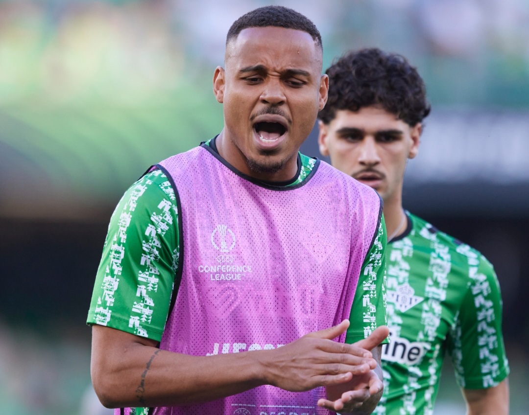 Com Natan titular, Real Betis larga na frente contra a Fiorentina