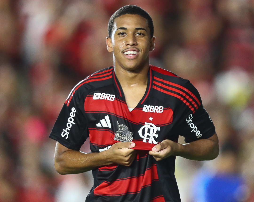 Joshua comemora gol pelo Flamengo