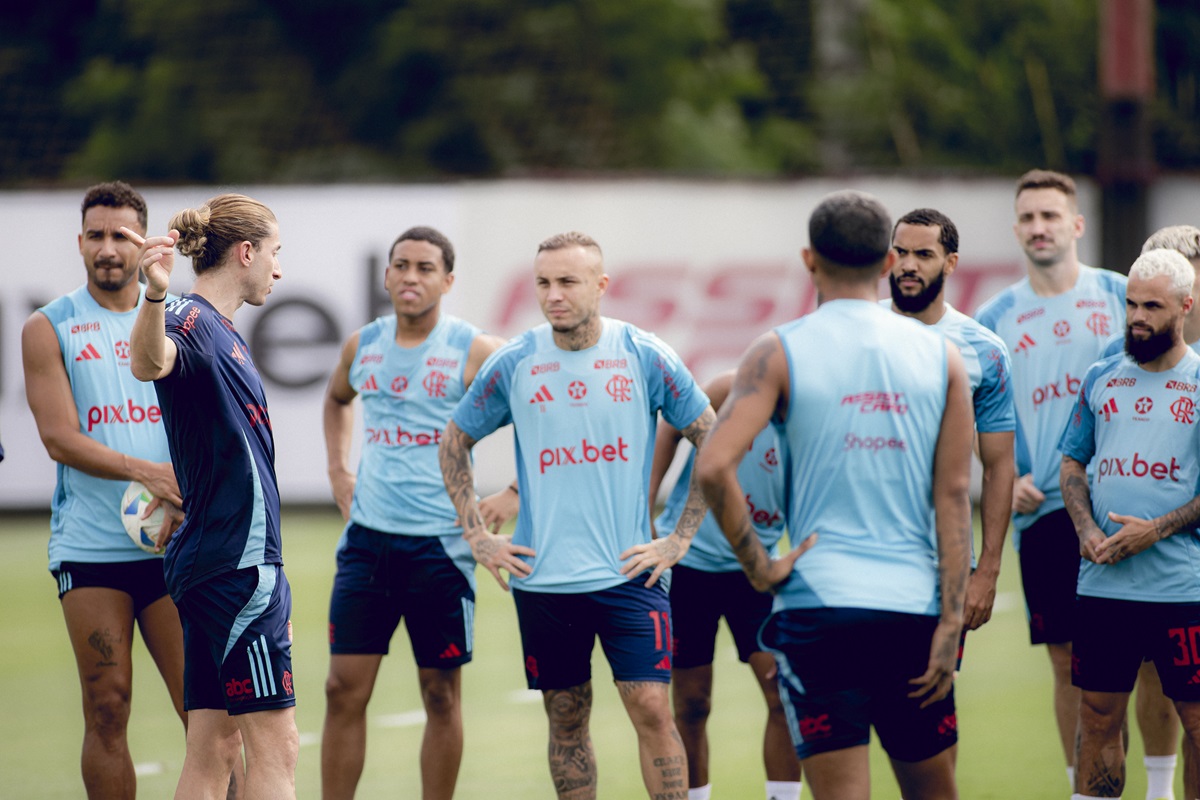 Flamengo se reapresenta neste sábado e começa preparação para intensa maratona de jogos