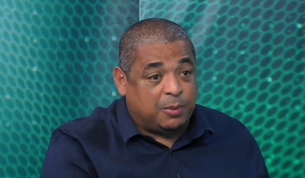 Vampeta chama atenção para evolução e alerta Flamengo para confronto com Espérance-TUN: 'Jogo muito duro'