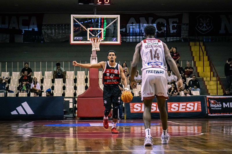 FlaBasquete força prorrogação, mas perde para Franca e cai no NBB