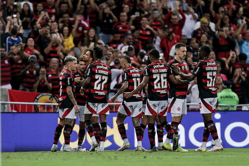 Flamengo domina Bola de Prata com 6 jogadores; Arrascaeta lidera geral