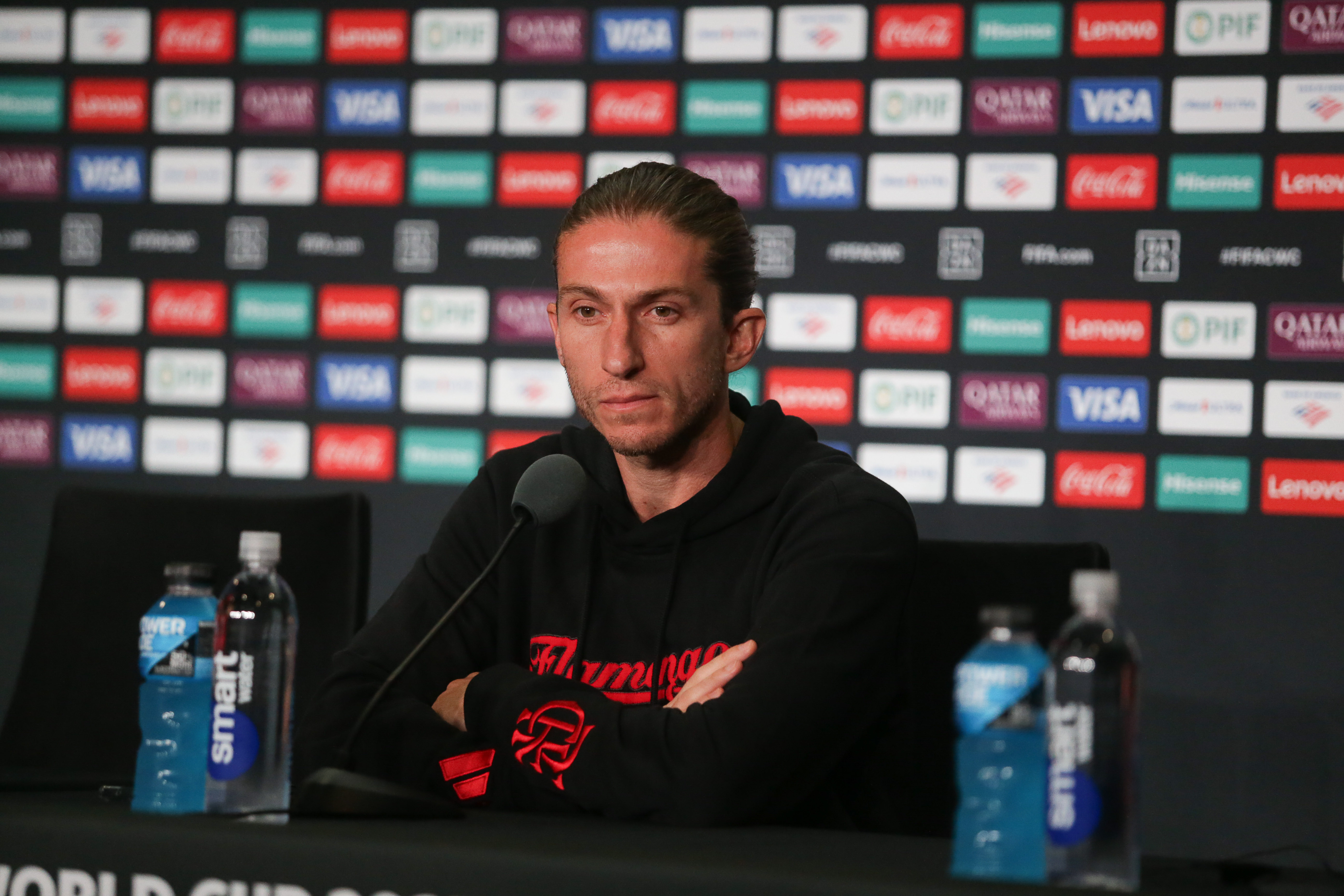 Arrascaeta preocupa? Filipe Luís expõe a situação do jogador