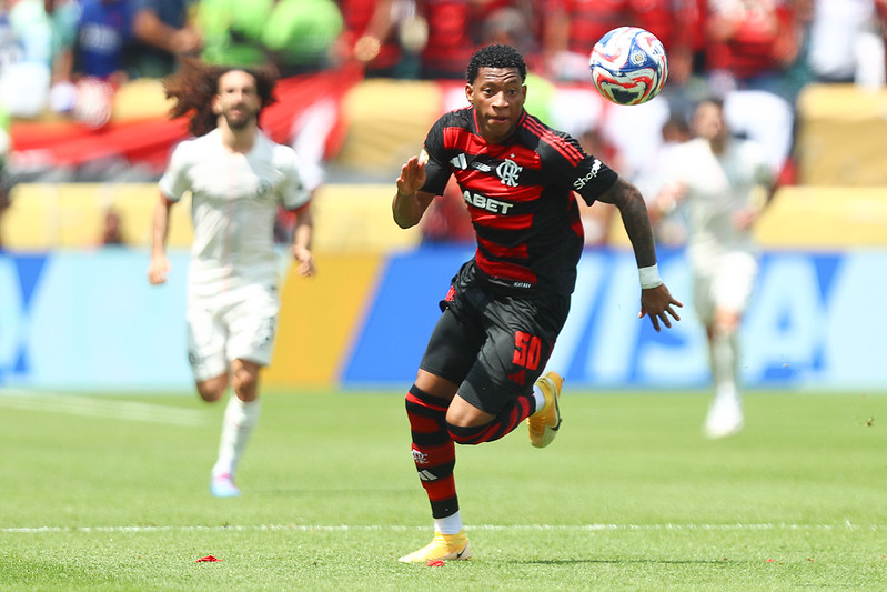 Intensidade e inteligência tática: como Plata transforma ataque do Flamengo