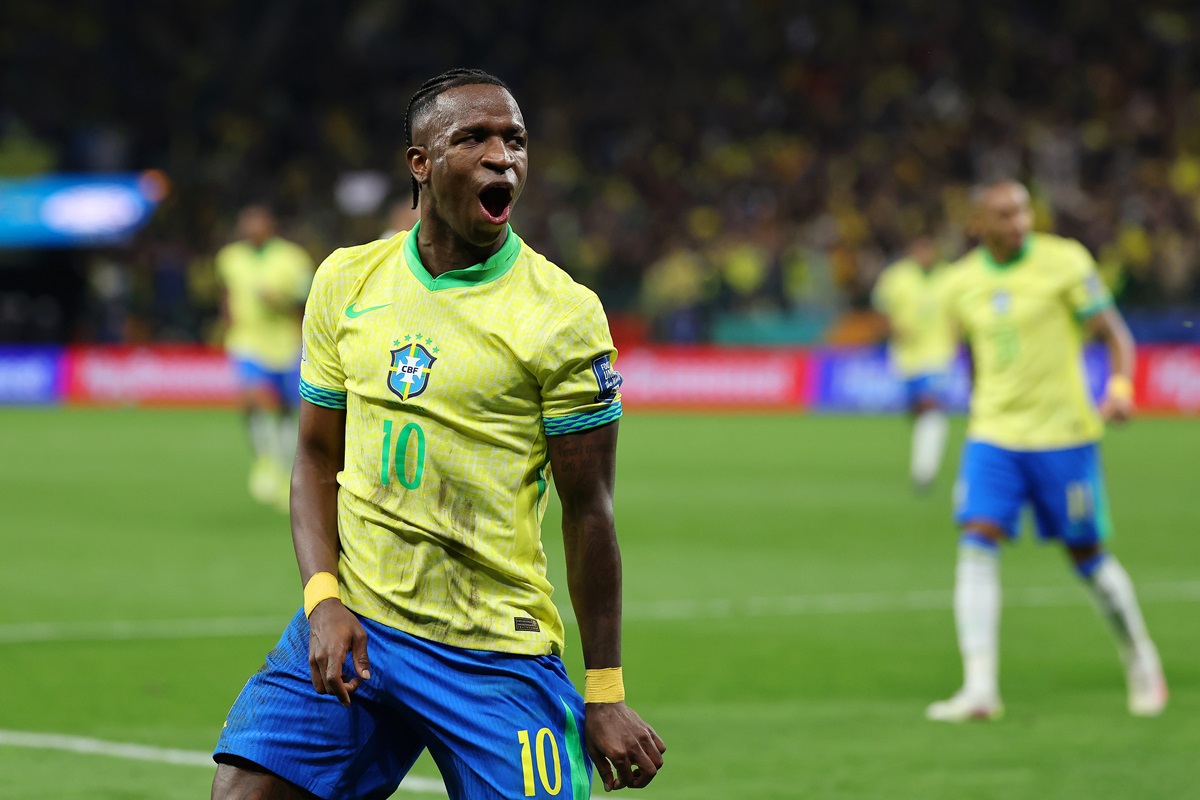 Vini Jr leva torcedores à loucura com gol pela Seleção: 'Começou a era'