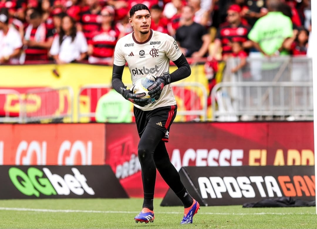 Flamengo pode vender goleiro promessa para futebol europeu