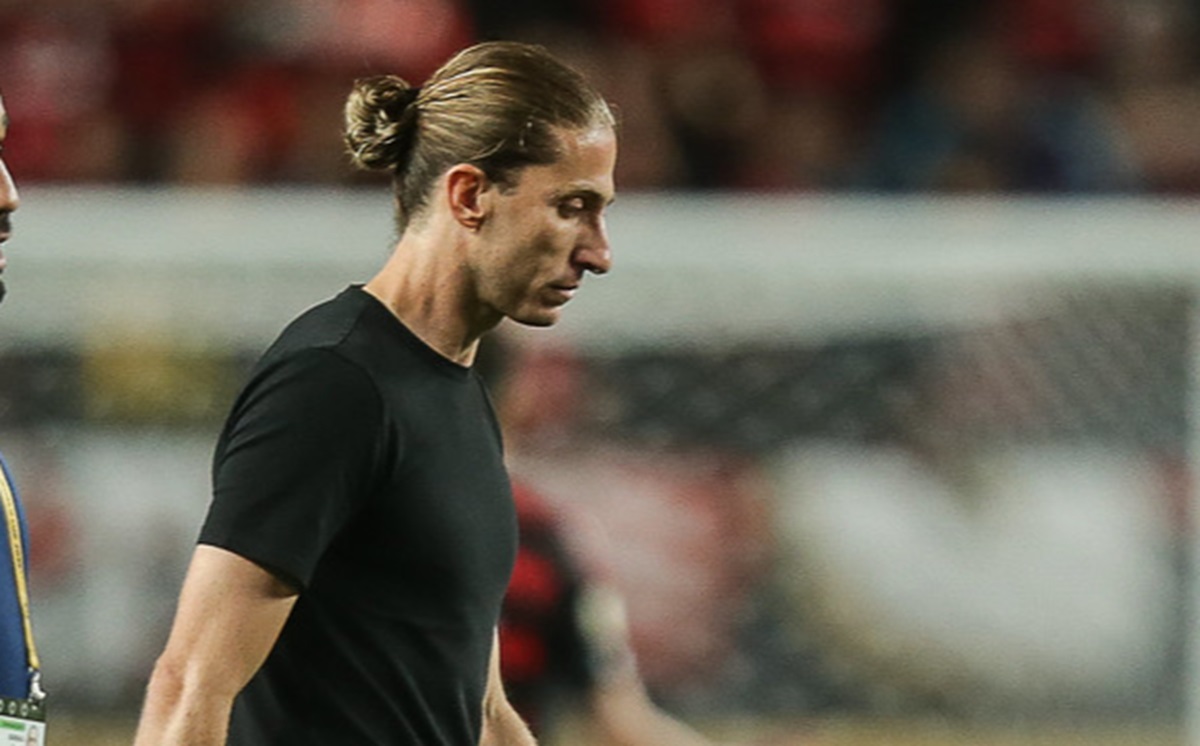 Flamengo x Chelsea: Filipe Luís deve ter 'dor de cabeça' na escalação