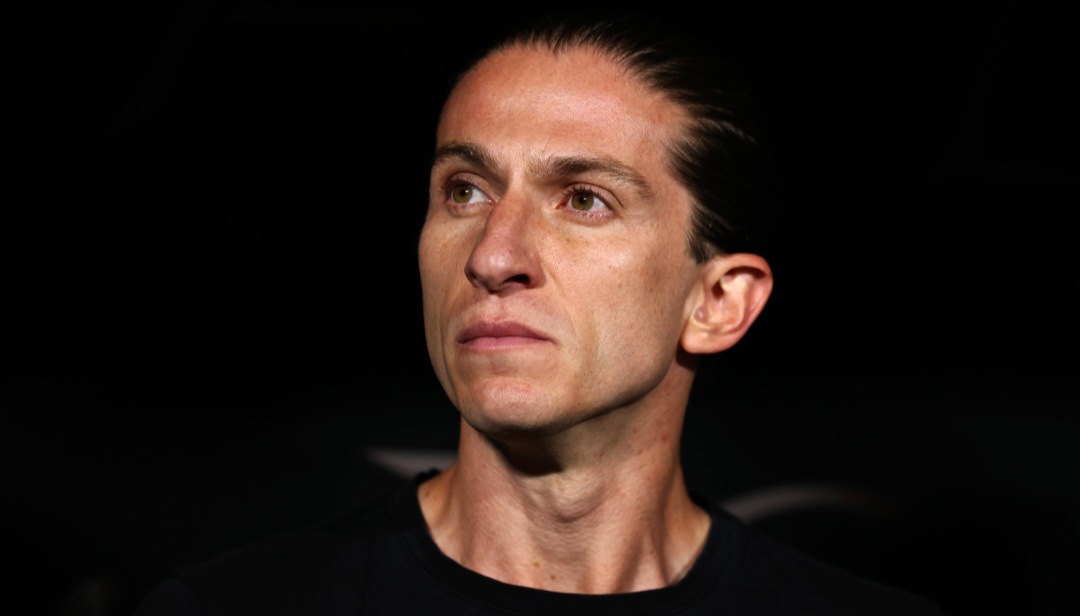Muito elogiado, Filipe Luís admite sonho europeu enquanto Boto já fala em renovar