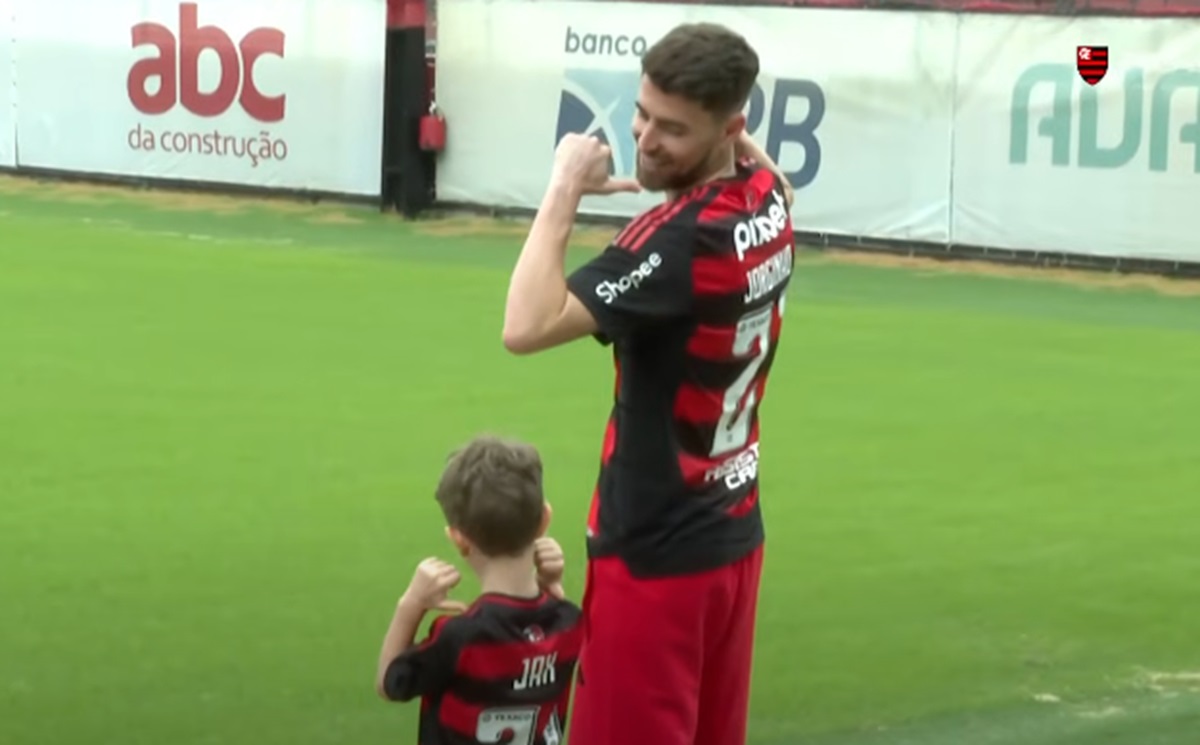 Jorginho explica por que escolheu vestir camisa 21 no Flamengo