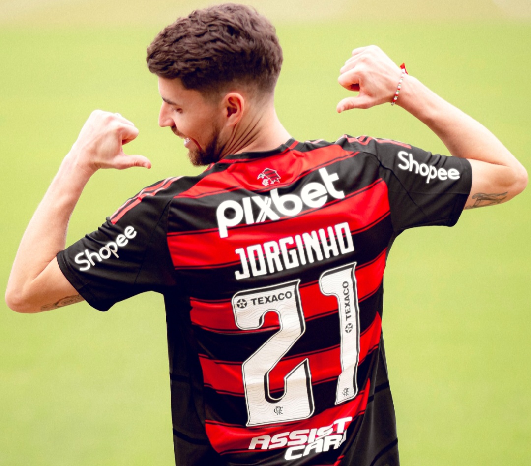 1º ou 2º volante? Analista explica encaixe perfeito de Jorginho no Flamengo