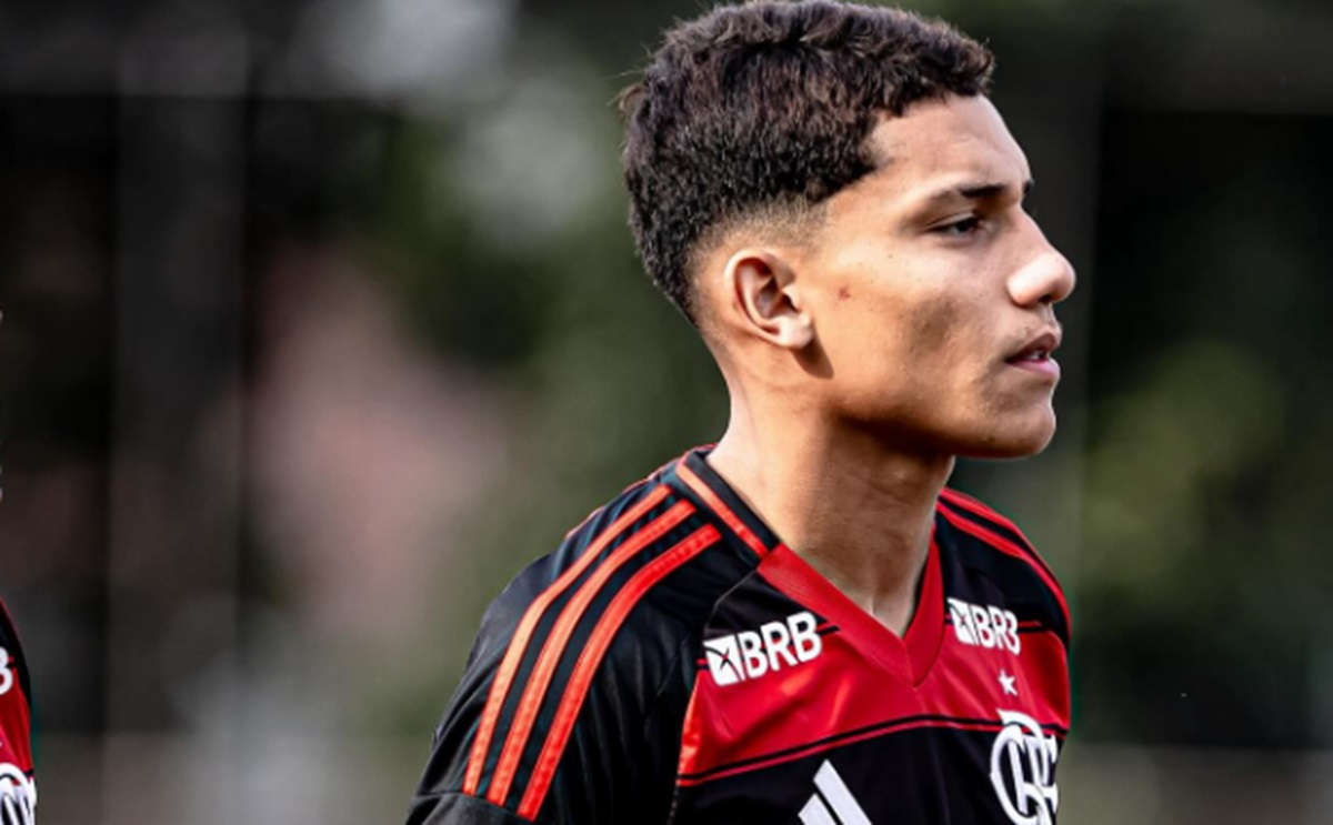 Flamengo não irá comprar meia emprestado pelo Athletic; veja quem é