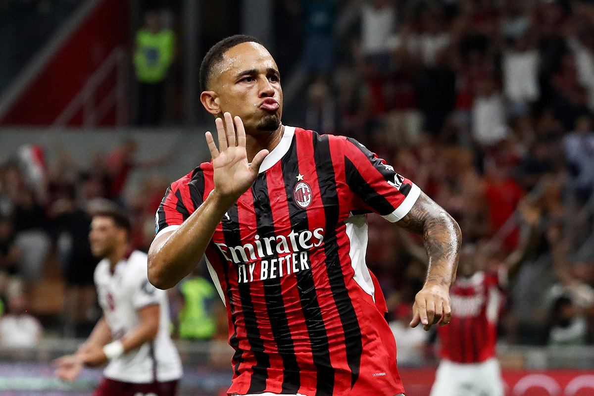 Flamengo negocia com Noah Okafor, do Milan, diz mídia turca