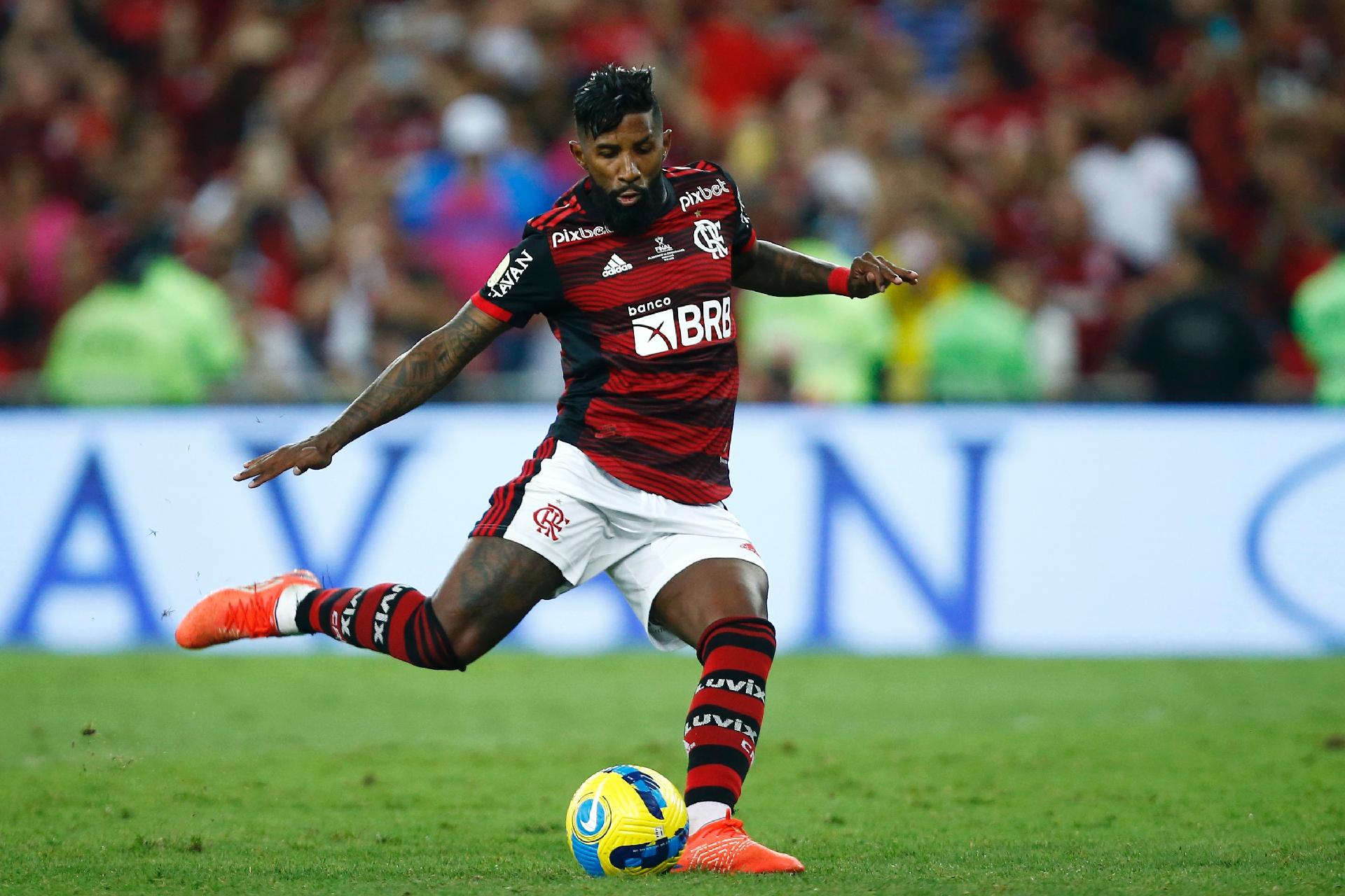Rodinei cobrando penalti decisivo contra o Corinthians, pela final da Copa do Brasil de 2022