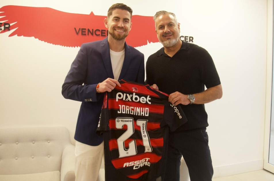 Jorginho é do Flamengo! Clube oficializa contratação do volante